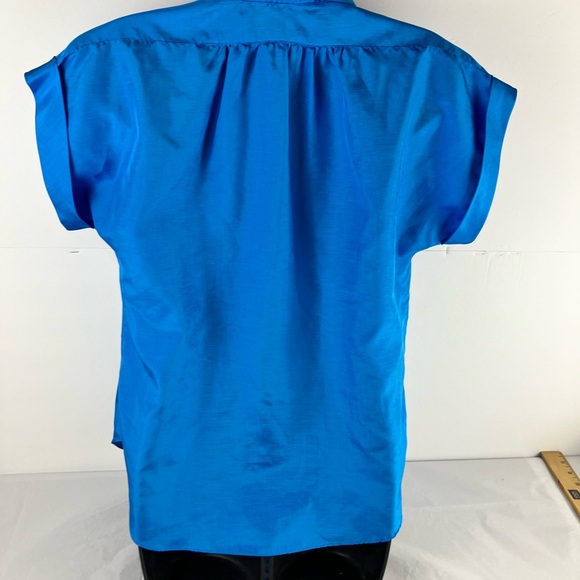 Vibrant Blue Casual Button Down Shirt with Short Sleeves by Shapely. Size 10 - Picture 16 of 16